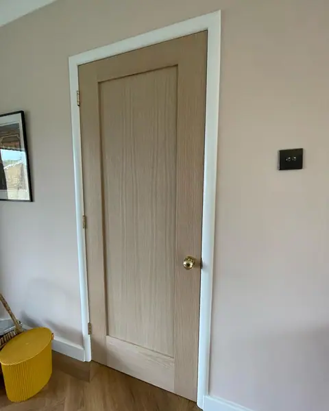 Few doors ! ✅  Always take pride in your work! 🤌🏻😮‍💨 On to a call out ..