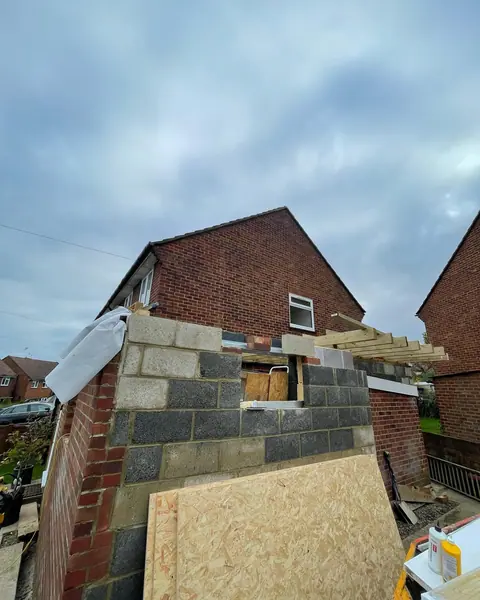 Small roof on ✅  • • • • • • #carpentry #carpenter #roof #roofing #construction